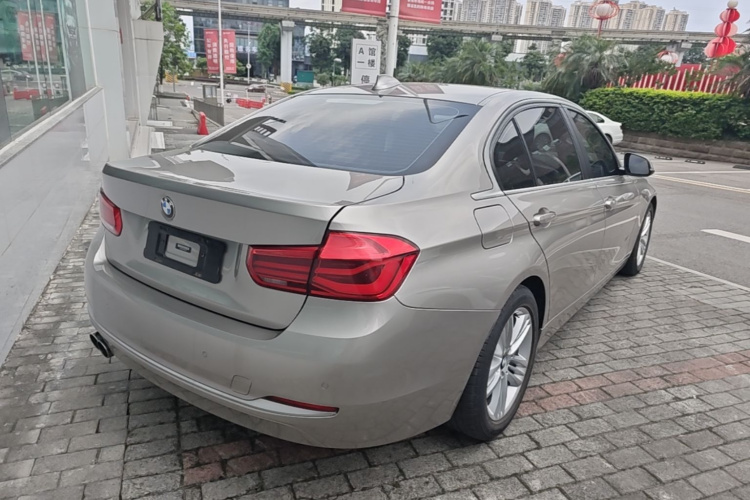 BMW 3 Series 2018 #7 BMW 3 Series 2018 car image #7