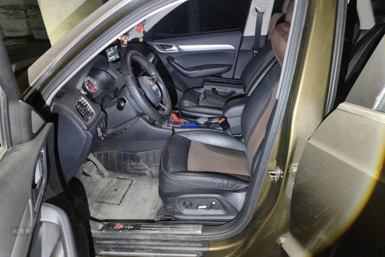 Audi Q3 2017 car image #17