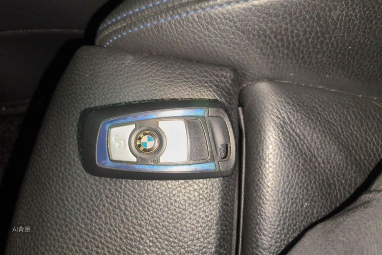 BMW 3 Series 2018 immagine di auto #10