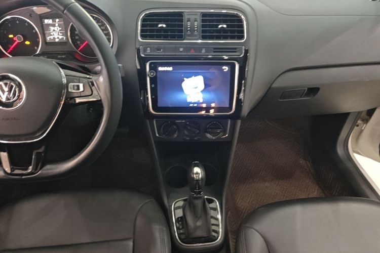 Volkswagen Polo 2018 image de voiture #13