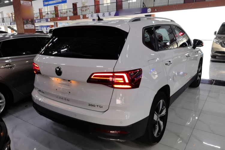 Volkswagen Tharu 2021 imagen de coche #7