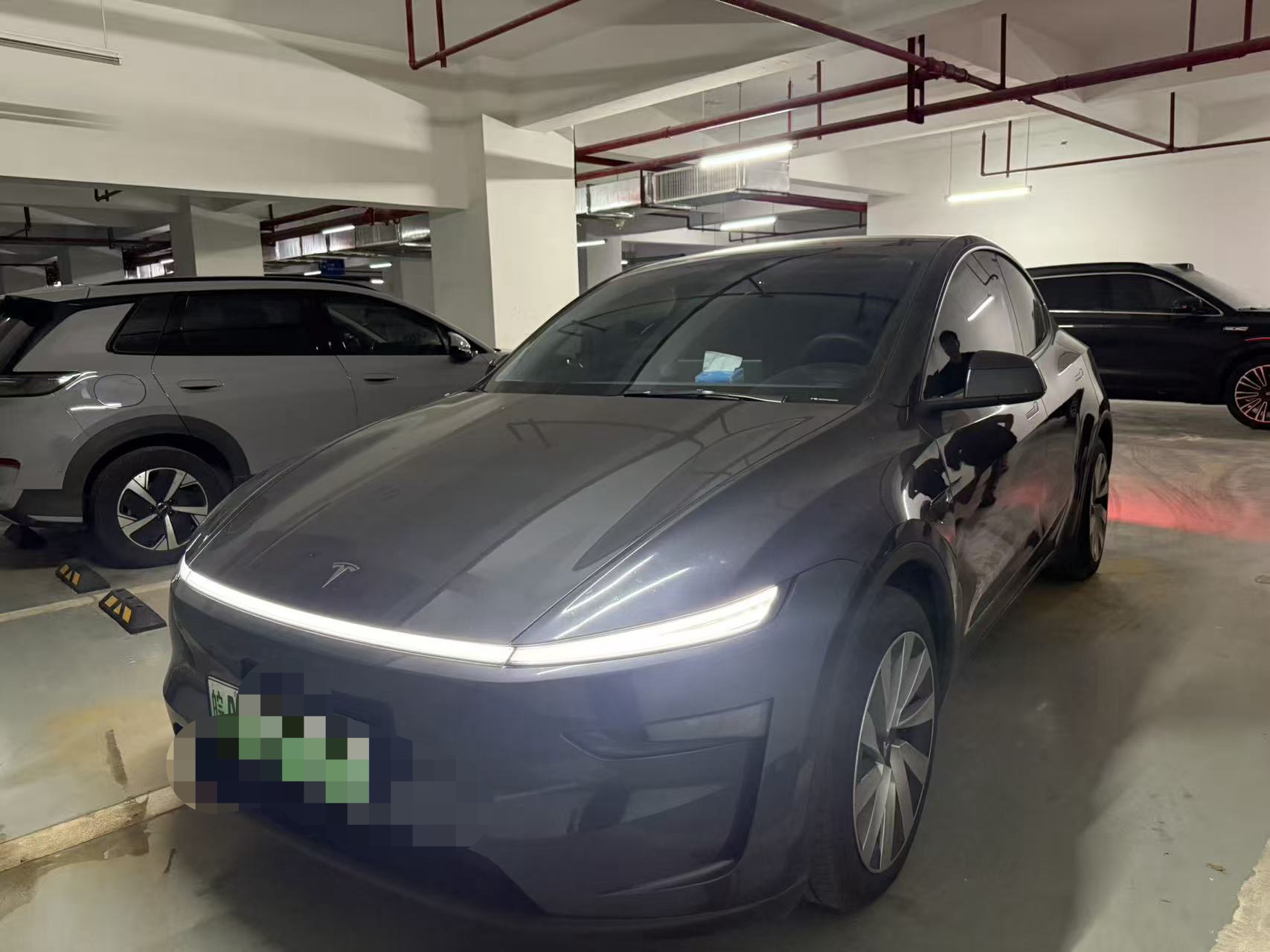 Tesla Model Y 2025 imagen de coche 
