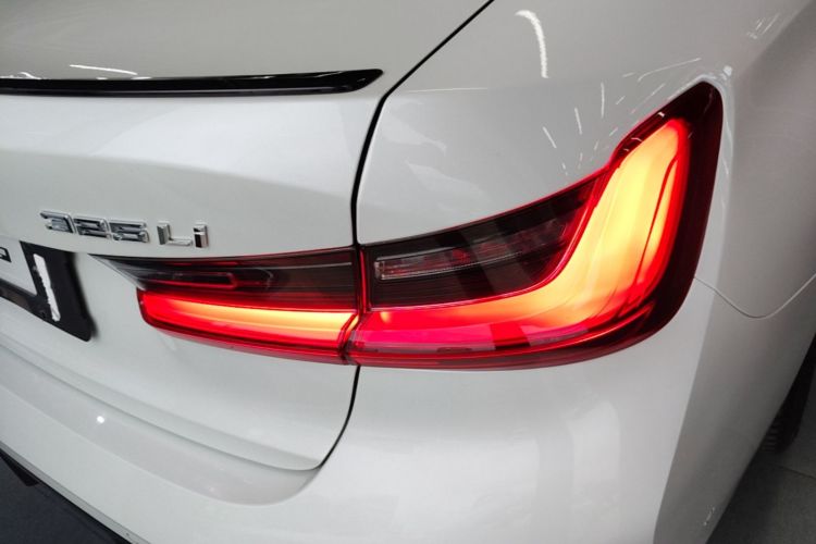 BMW 3 Series 2023 #8 BMW 3 Series 2023 car image #8