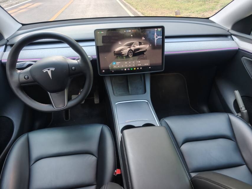 Tesla Model Y 2024 #6 Tesla Model Y 2024 car image #6