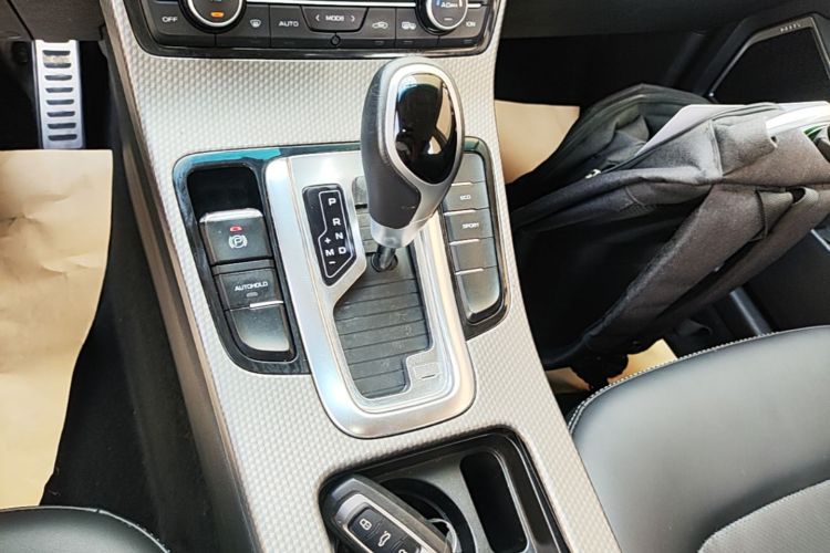 GEELY Emgrand GS 2017 car image #14