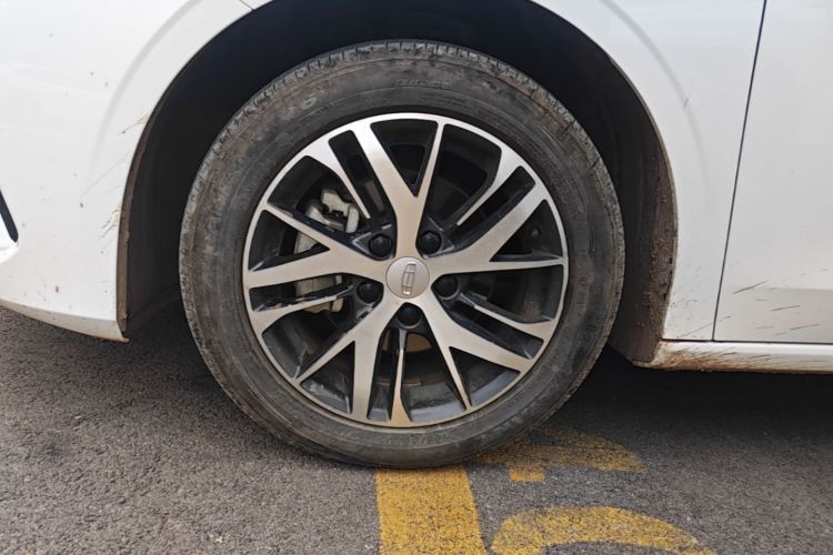 GEELY Emgrand 2024 car image #9