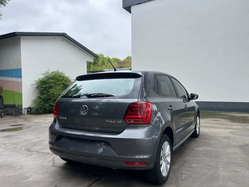 Volkswagen Polo 2014 car image #7