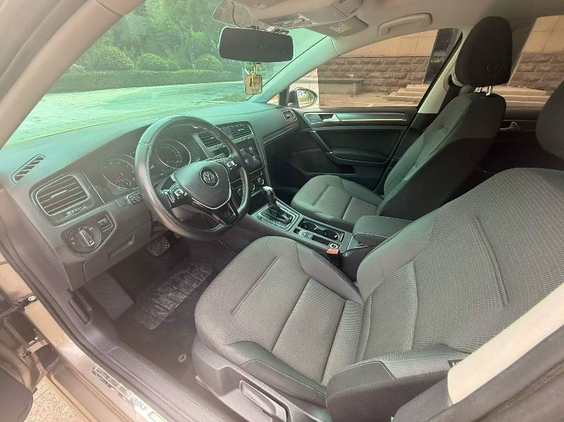 Volkswagen Golf 2017 car image #7