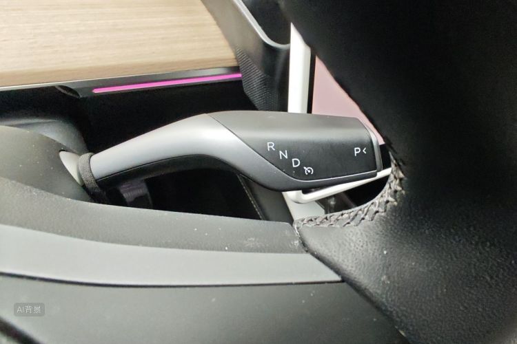 Tesla Model Y 2023 #16 Tesla Model Y 2023 car image #16