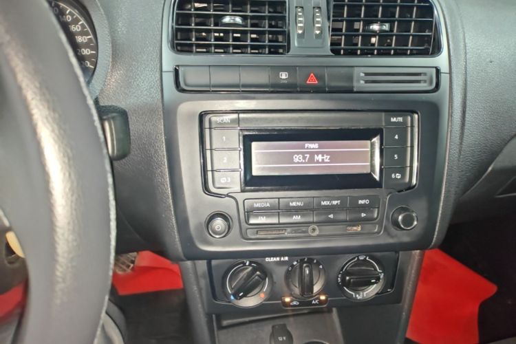 Volkswagen Polo 2017 #13 Volkswagen Polo 2017 car image #13