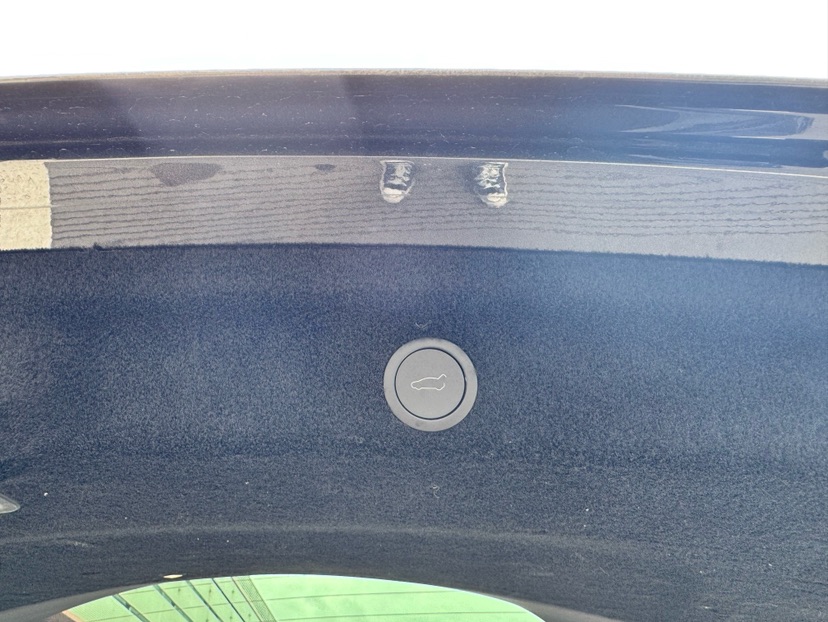 Tesla Model Y 2025 car image #15