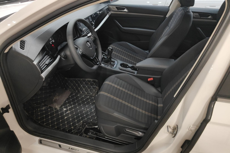 Volkswagen Lavida 2019 #15 Volkswagen Lavida 2019 car image #15
