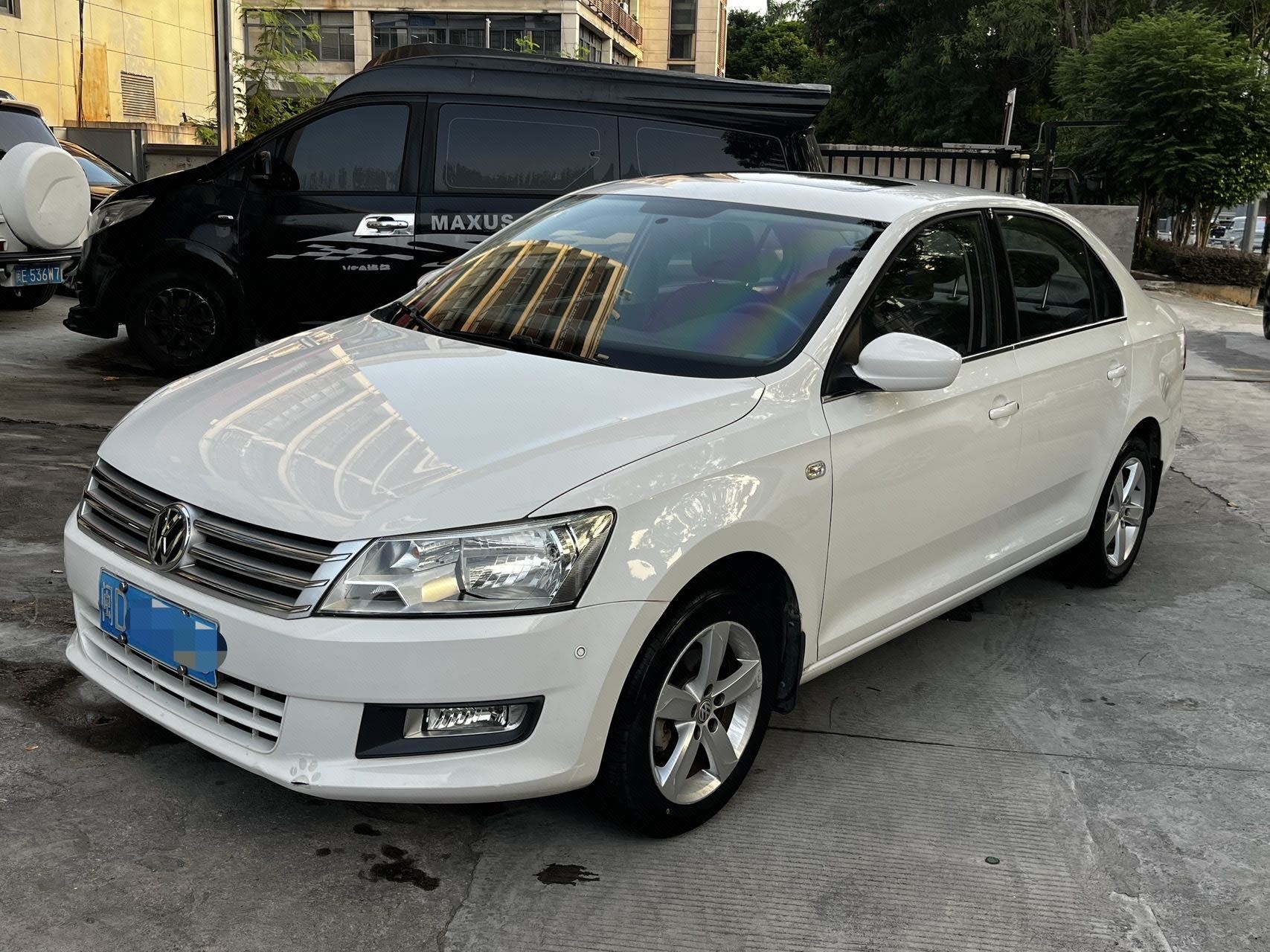 Volkswagen Santana 2015 car image 