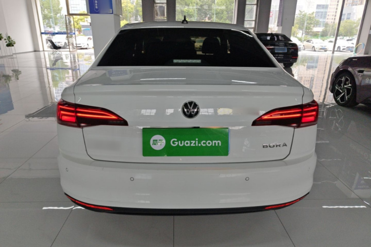 Volkswagen Bora 2022 car image #6