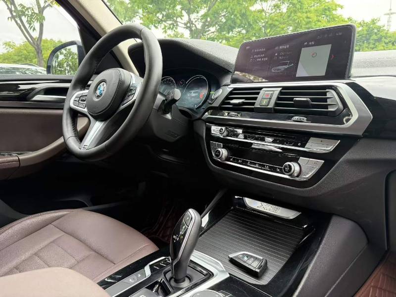 BMW X3 2018 car image #7