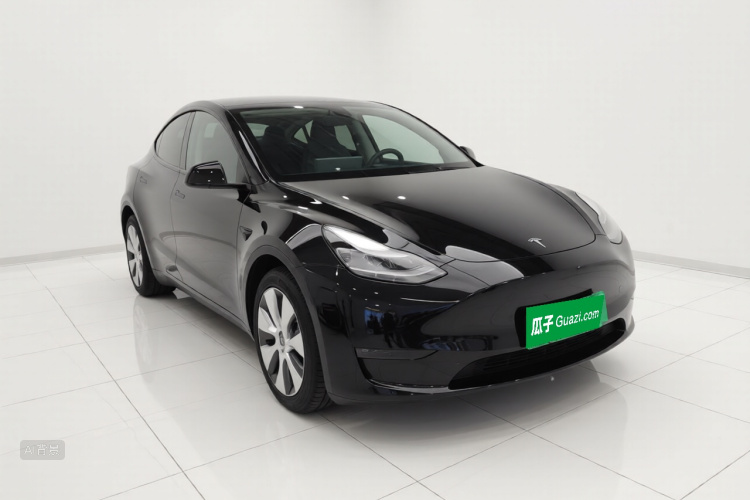 Tesla Model Y 2022 car image #4