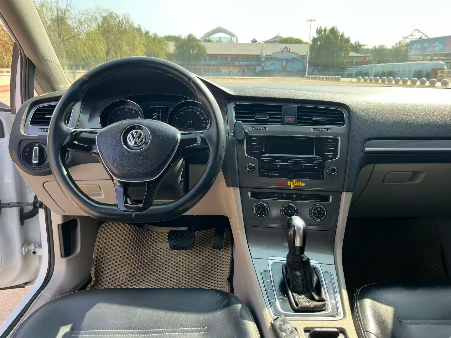 Volkswagen Golf 2015 car image #6