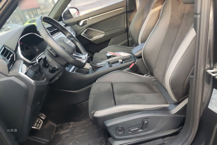 Audi Q3 2022 car image #17