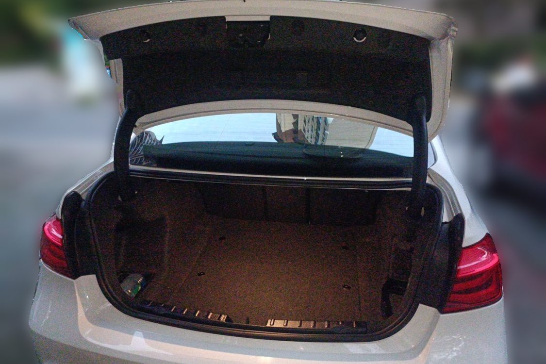 BMW 3 Series 2017 #8 BMW 3 Series 2017 car image #8