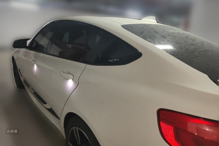 BMW 3 Series GT 2018 immagine di auto #5