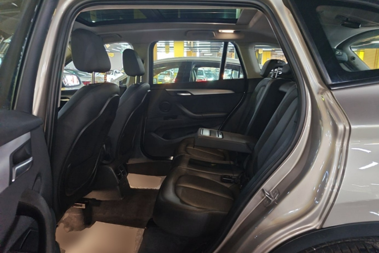 BMW X1 2019 #17 BMW X1 2019 car image #17