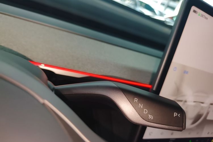 Tesla Model Y 2024 #14 Tesla Model Y 2024 car image #14