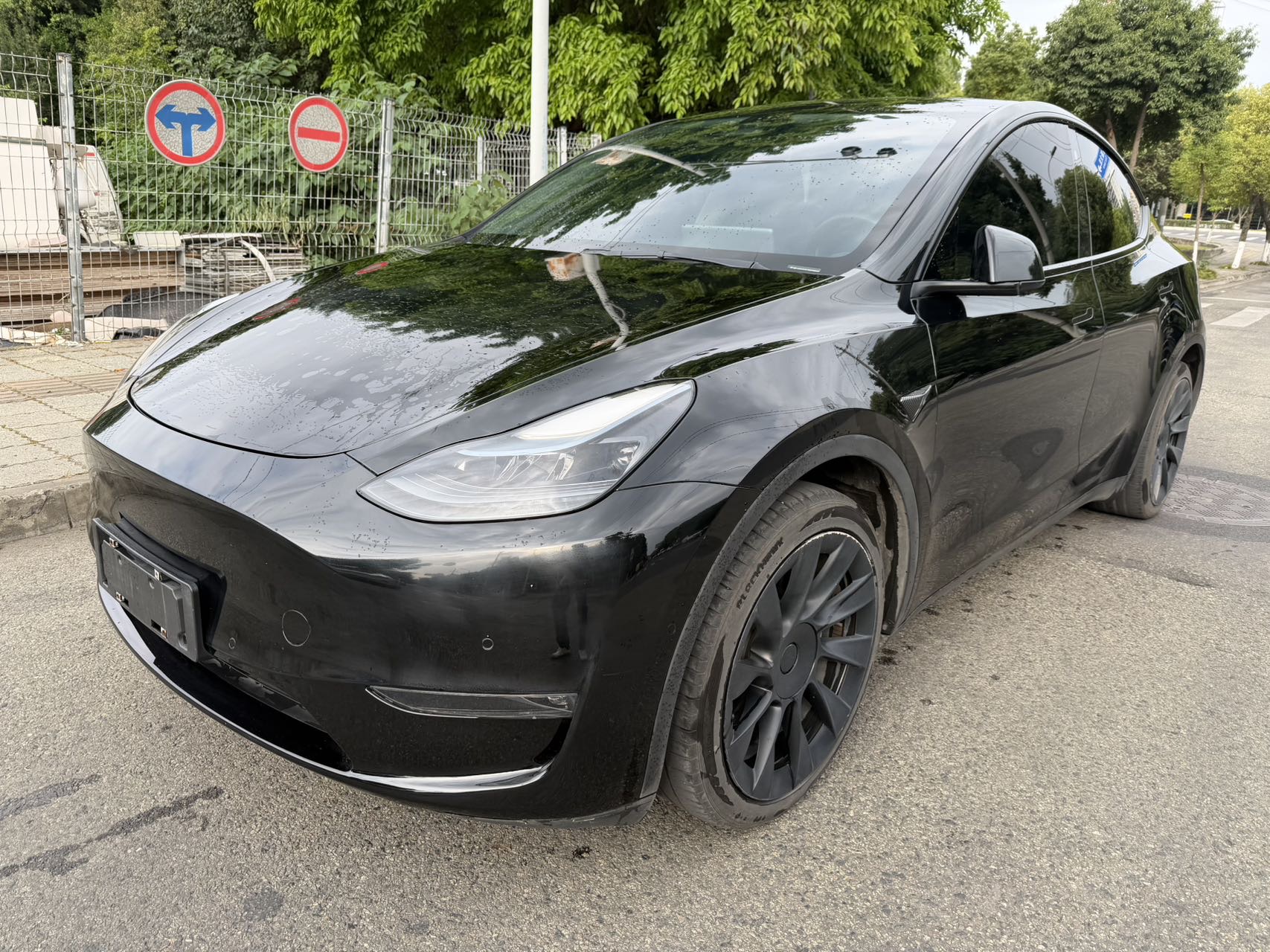 Tesla Model Y 2021 car image 