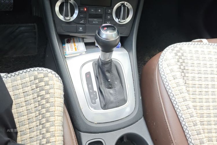 Audi Q3 2014 immagine di auto #16