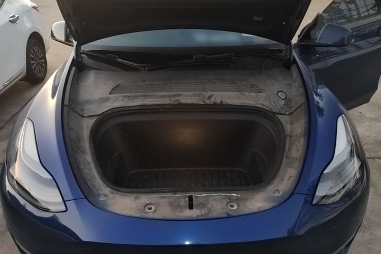 Tesla Model Y 2021 #20 Tesla Model Y 2021 car image #20