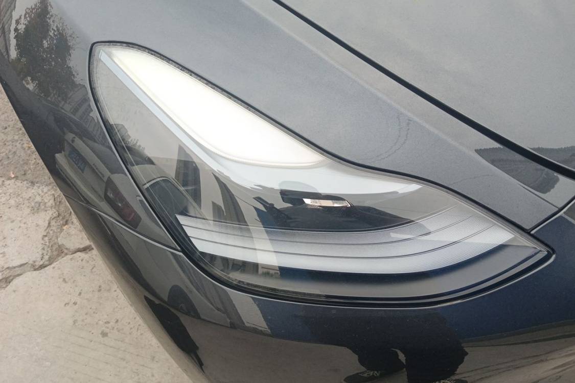 Tesla Model Y 2024 immagine di auto #7