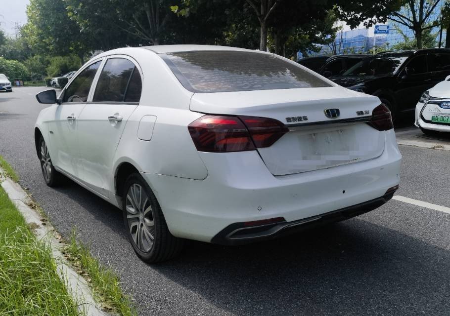 GEELY Emgrand New Energy 2018 #4 GEELY Emgrand New Energy 2018 car image #4