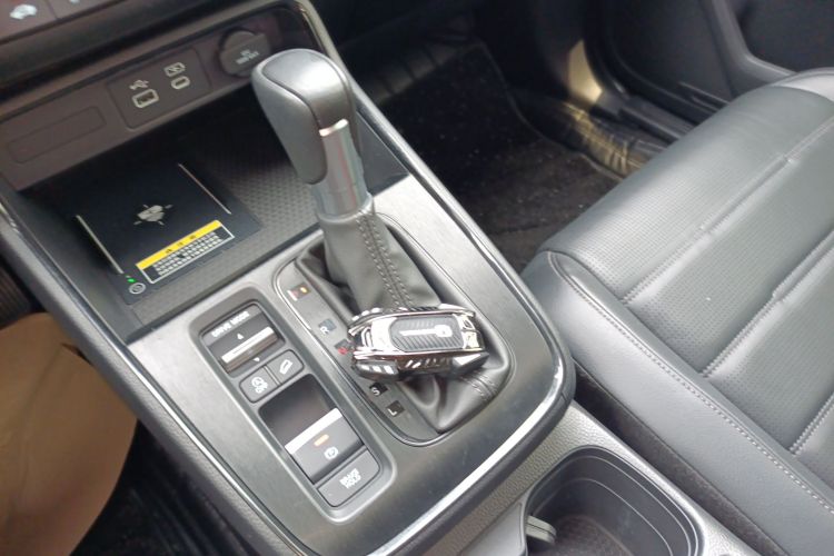 Honda CR-V 2022 immagine di auto #9