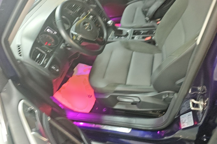 Volkswagen Golf 2019 imagem de carro #15