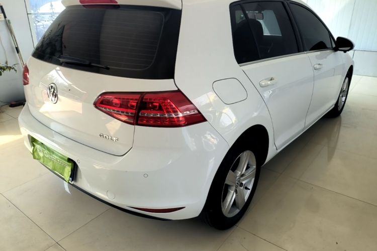 Volkswagen Golf 2015 car image #7