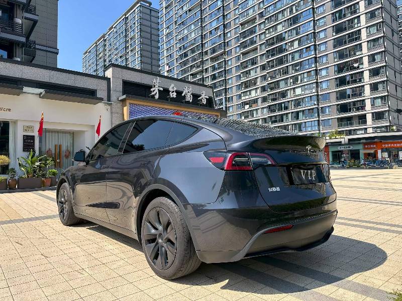 Tesla Model Y 2024 #7 Tesla Model Y 2024 immagine di auto #7