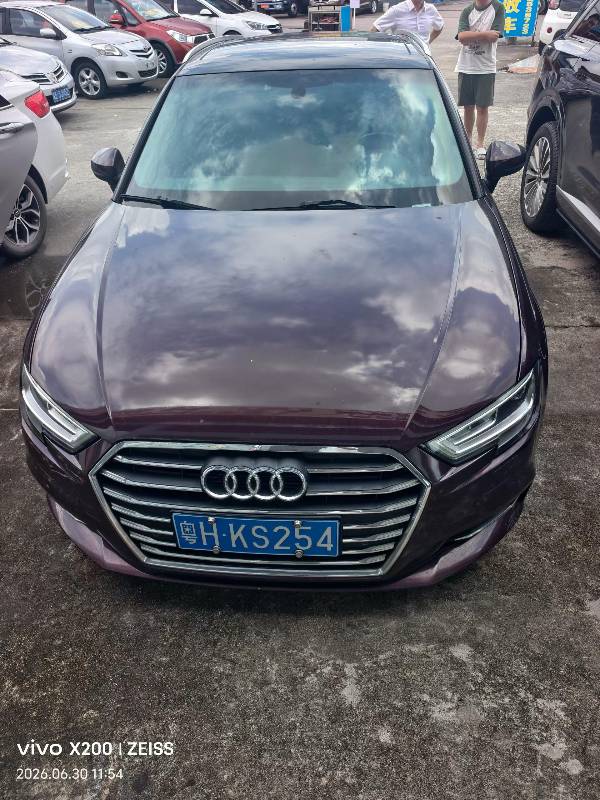 Audi A3 2019 car image #2