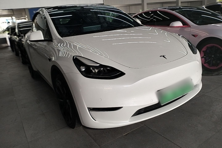 Tesla Model Y 2022 #4 Tesla Model Y 2022 car image #4
