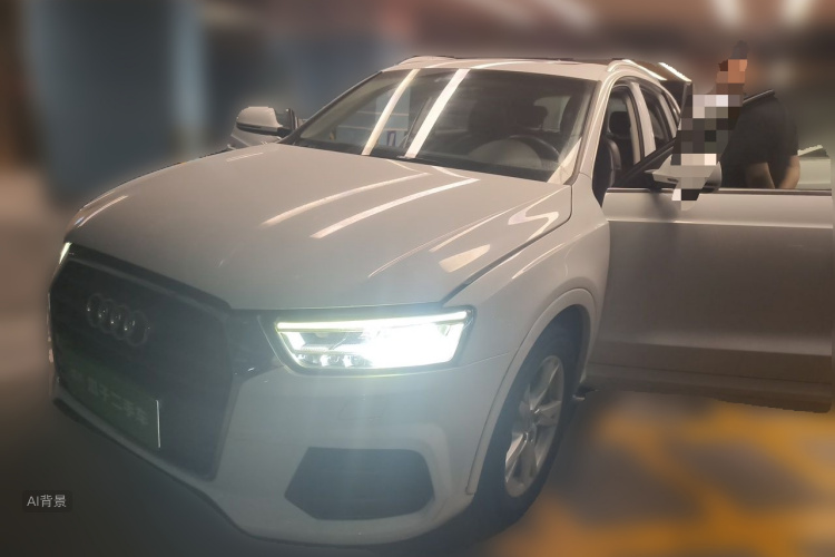 Audi Q3 2019 car image #2