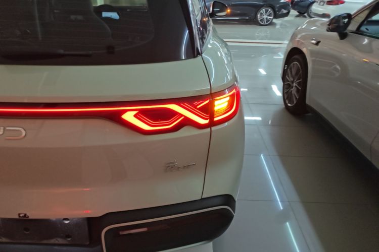 BYD YuanUP 2024 car image #8