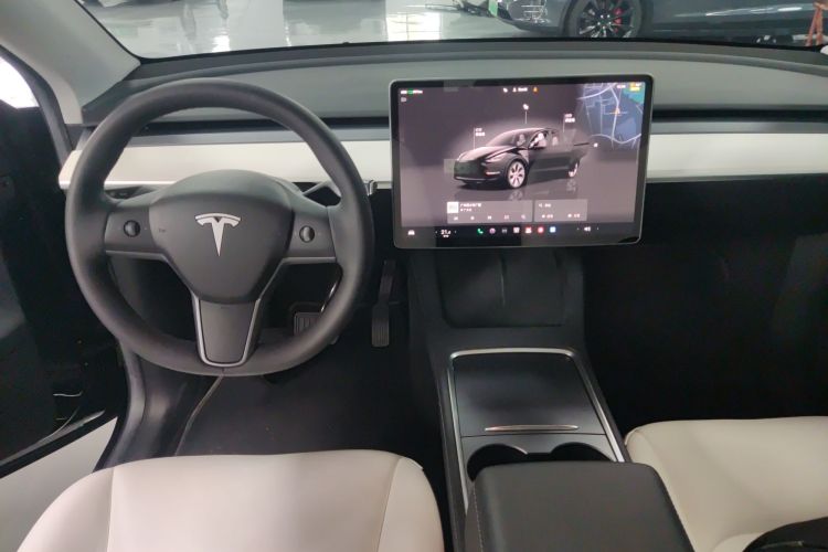 Tesla Model Y 2023 #17 Tesla Model Y 2023 car image #17