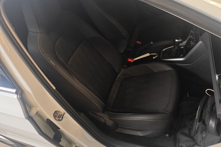 Volkswagen T-Cross 2023 car image #30