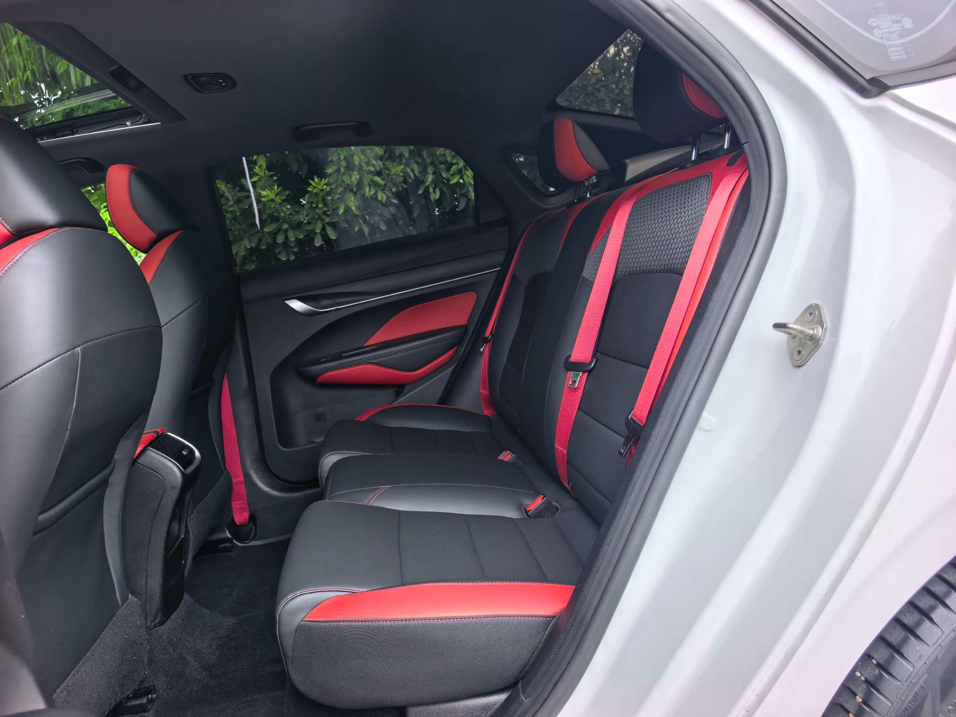 GEELY Binray 2021 #5 GEELY Binray 2021 изображение автомобиля #5