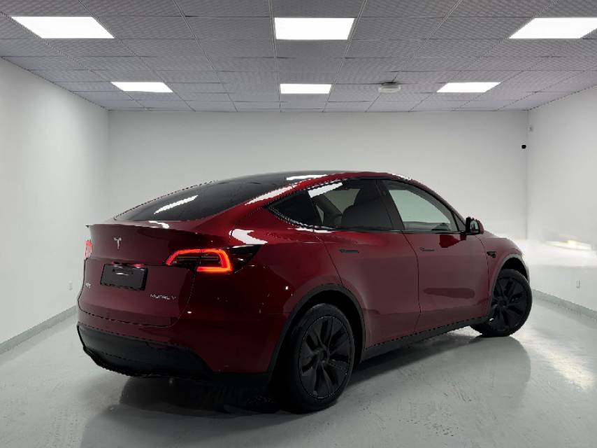 Tesla Model Y 2024 car image #5