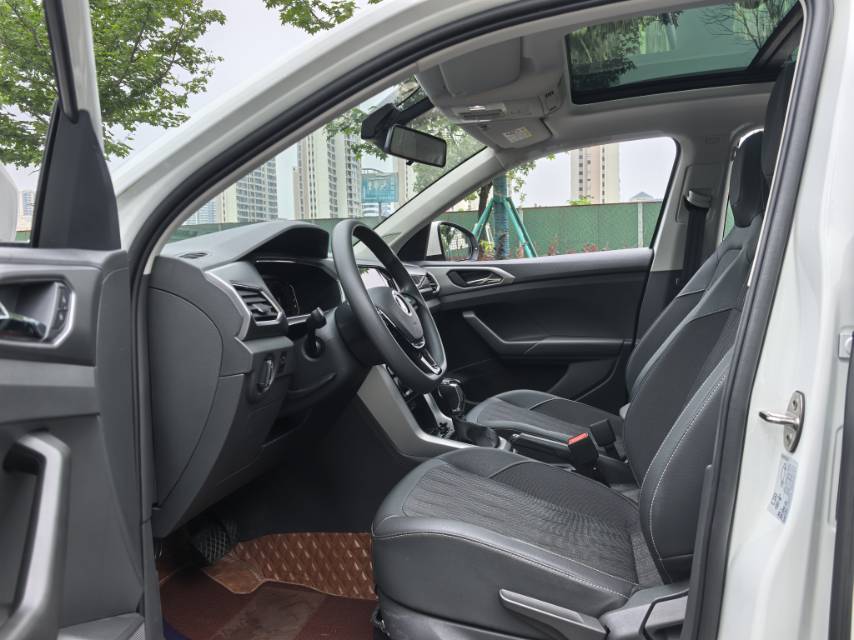 Volkswagen T-Cross 2024 imagem de carro #9