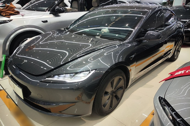 Tesla Model 3 2025 #2 Tesla Model 3 2025 car image #2