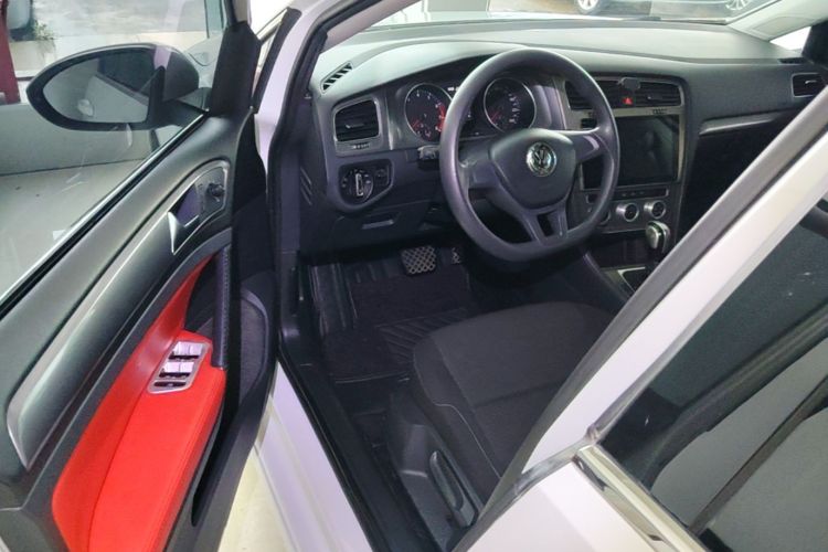 Volkswagen Golf 2015 car image #16