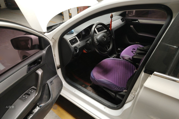 Skoda Rapid 2017 image de voiture #18