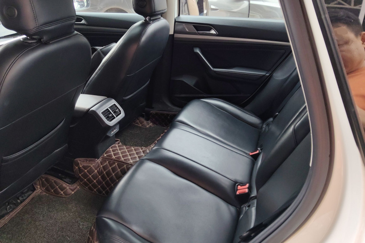 Volkswagen Lavida 2019 car image #17