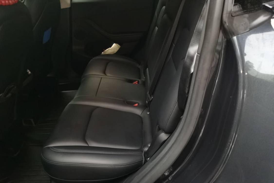 Tesla Model Y 2024 #19 Tesla Model Y 2024 car image #19