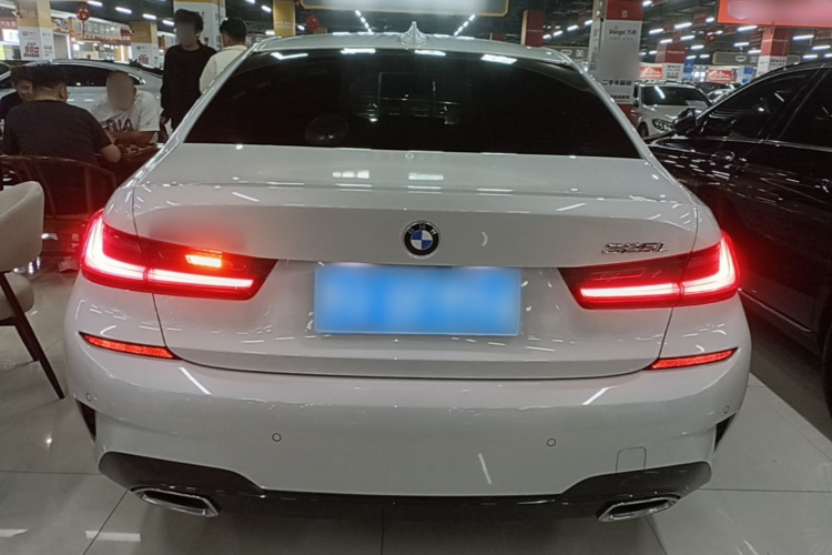 BMW 3 Series 2021 car image #4